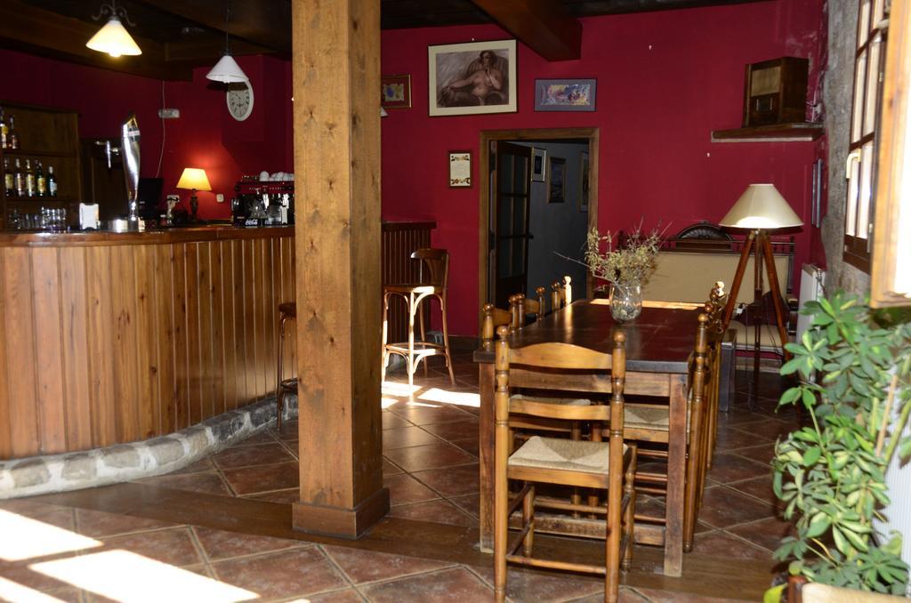 Hotel Charle Jaca Exterior foto